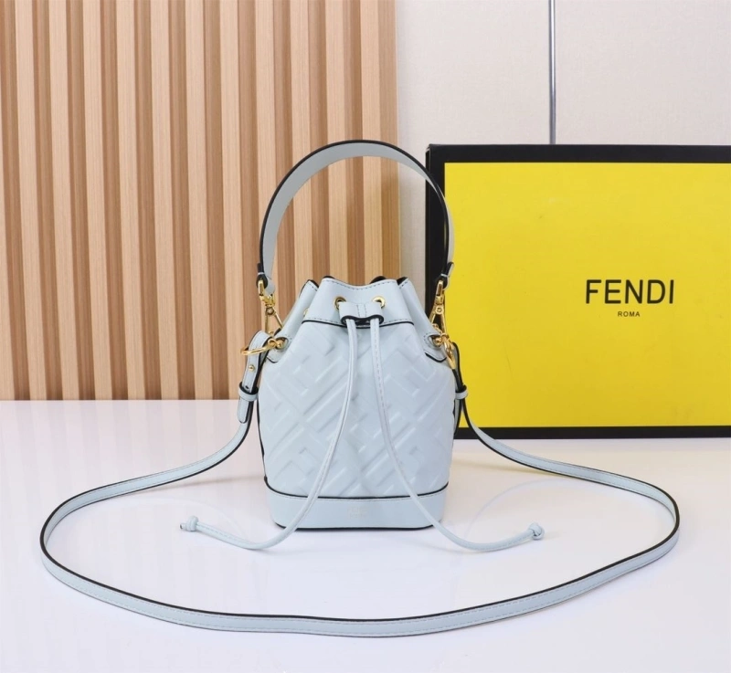 F**di bucket bags 4220a-0223
