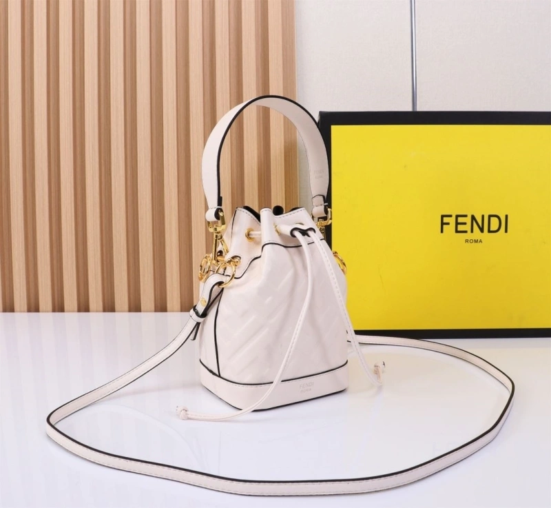 F**di bucket bags 4220a-0224