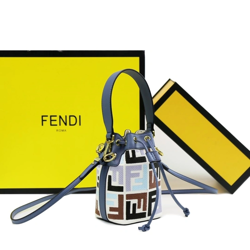 F**di bucket bags 4220a-0319