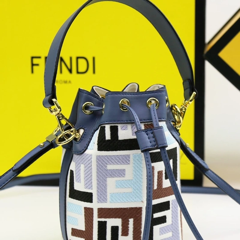 F**di bucket bags 4220a-0319