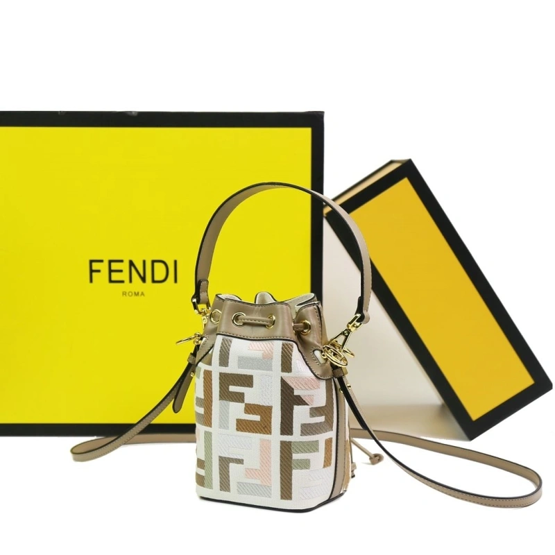 F**di bucket bags 4220a-0320