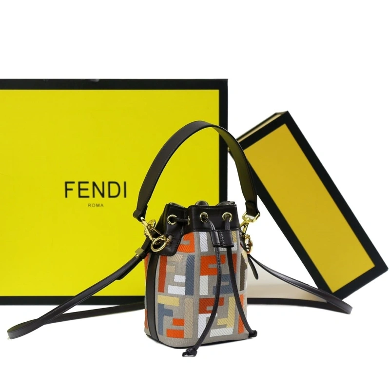 F**di bucket bags 4220a-0321