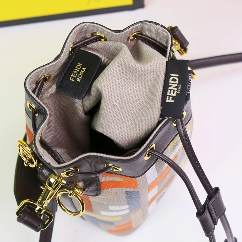 F**di bucket bags 4220a-0321