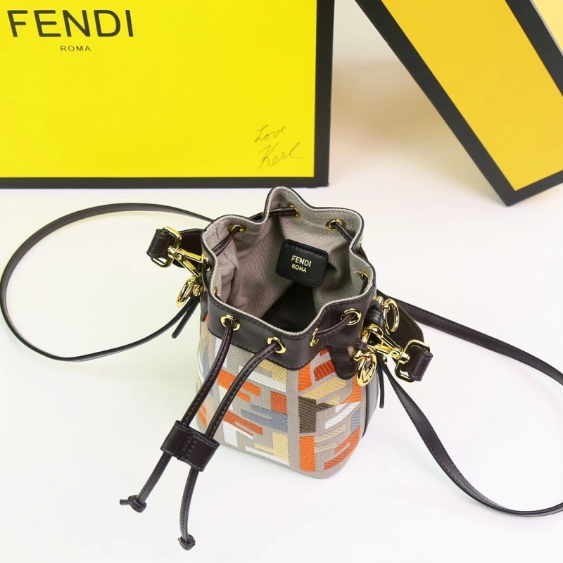 F**di bucket bags 4220a-0321