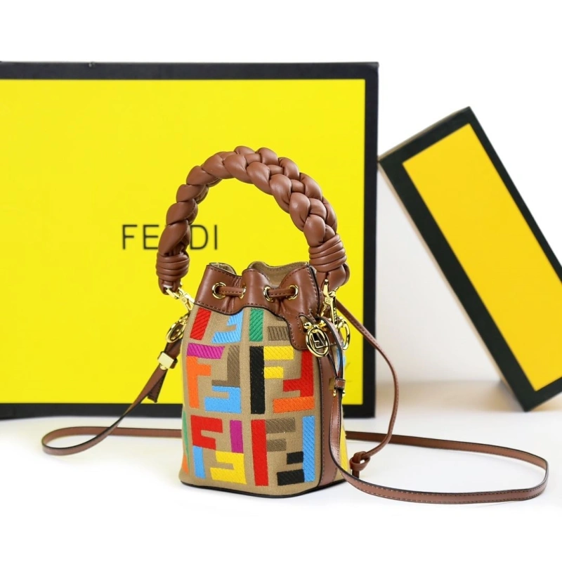 F**di bucket bags 4220a-0323