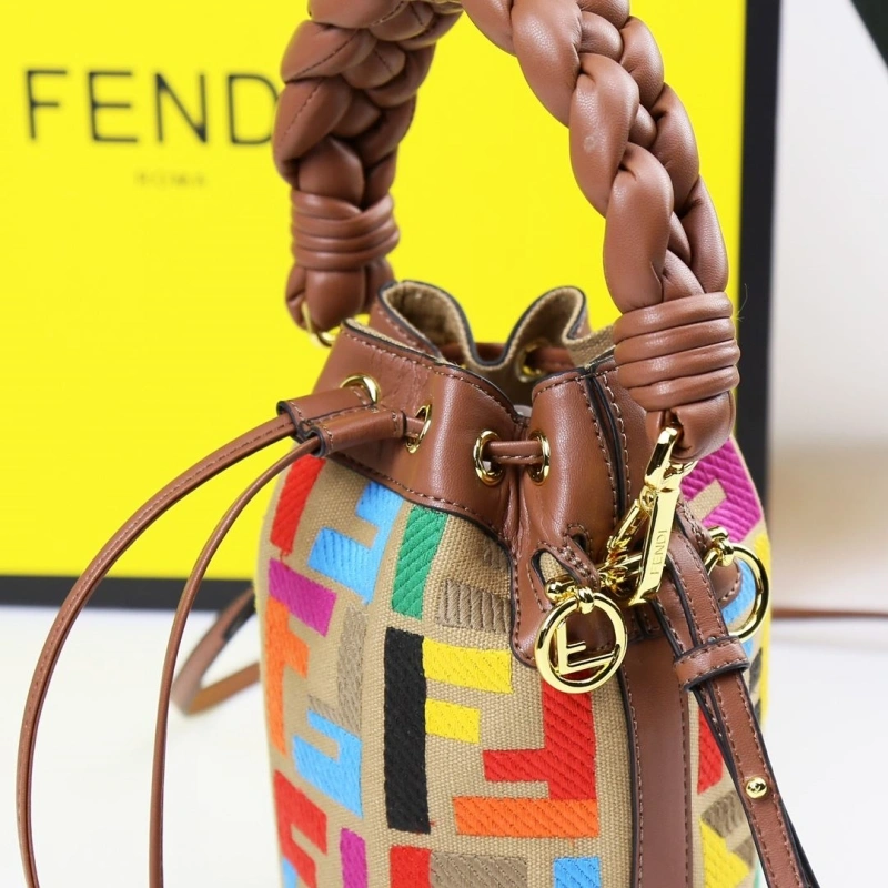 F**di bucket bags 4220a-0323