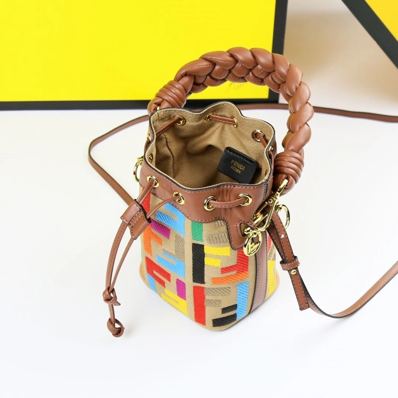 F**di bucket bags 4220a-0323