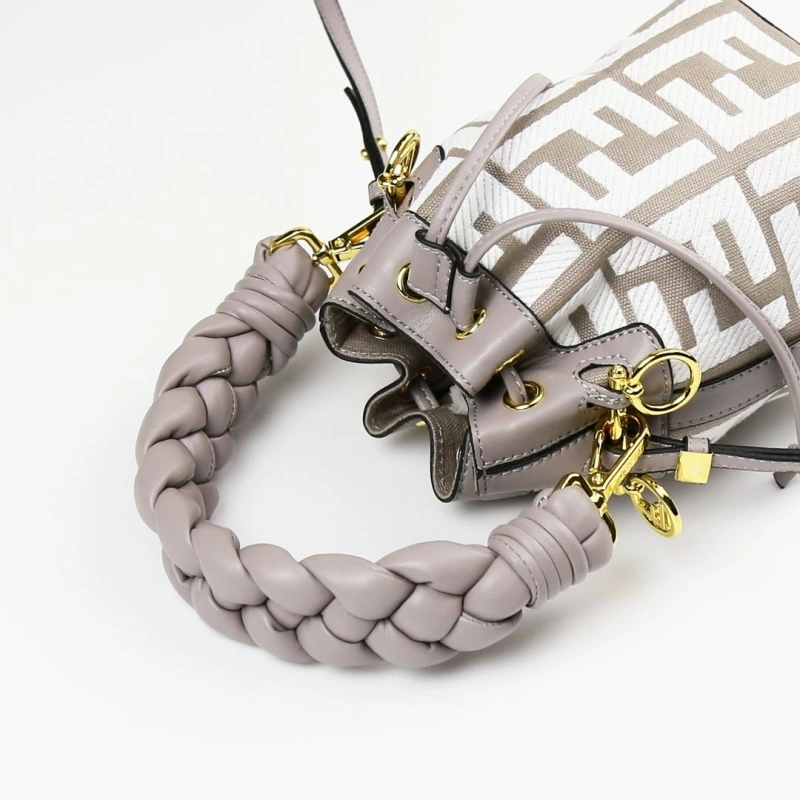 F**di bucket bags 4220a-0324