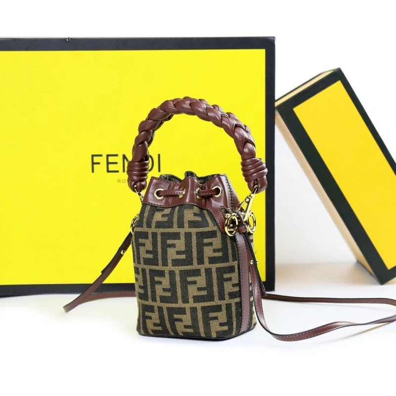 F**di bucket bags 4220a-0326