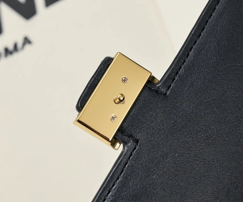 F**di top handle bags 4220a-0520