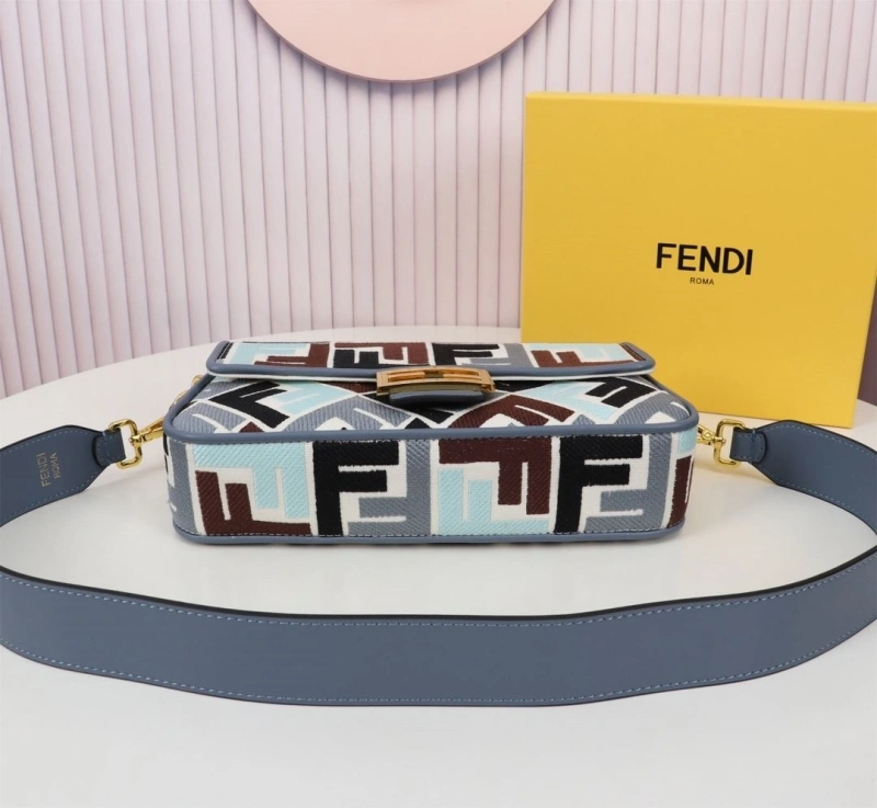 F**di top handle bags 4220a-0676