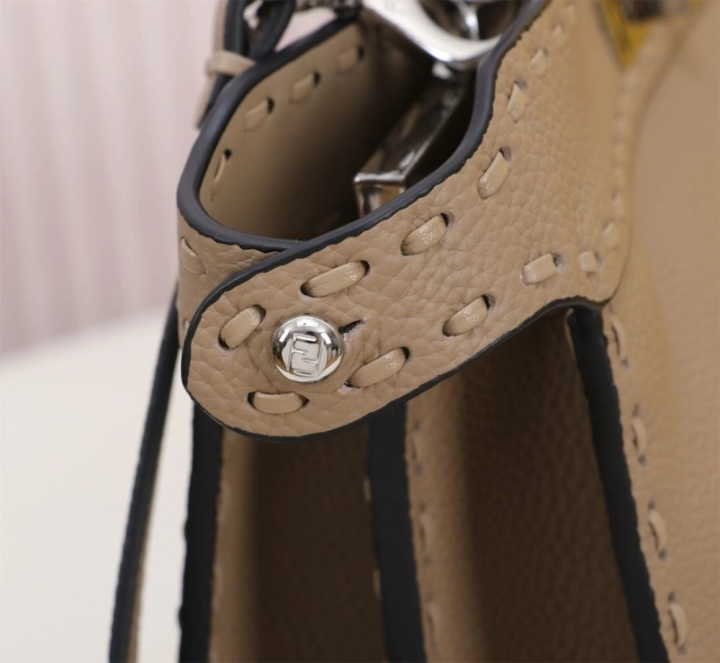 F**di top handle bags 4220a-0681