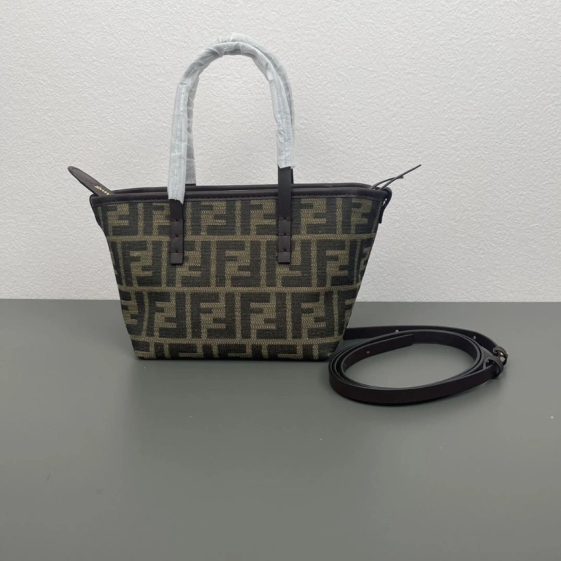 F**di shopping bags 4220a-0697