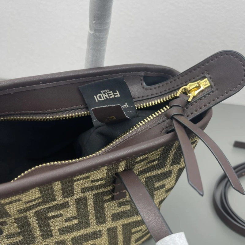 F**di shopping bags 4220a-0697