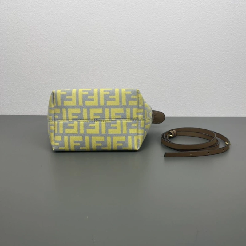 F**di shopping bags 4220a-0698
