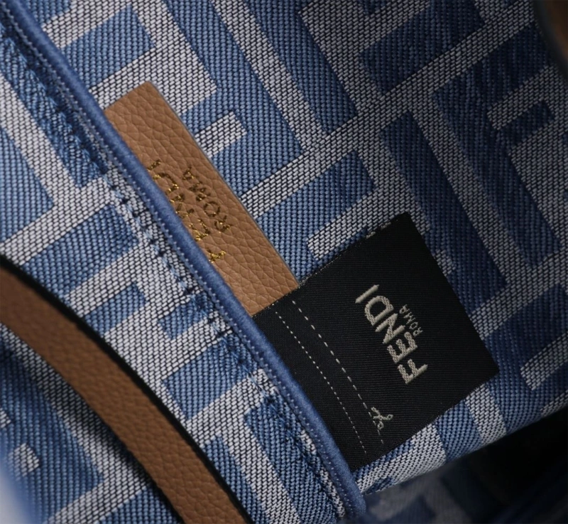F**di shopping bags 4220a-0746