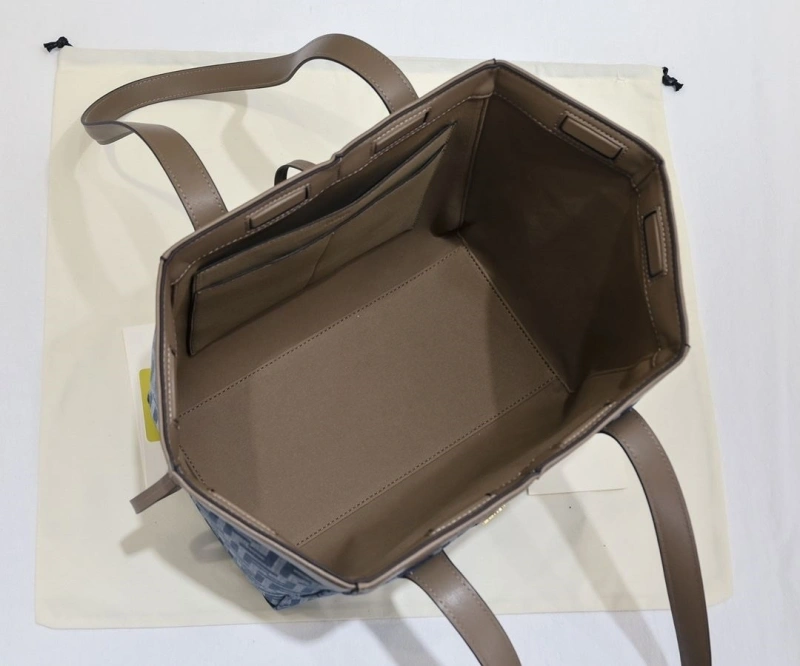 F**di shopping bags 4220c-0016