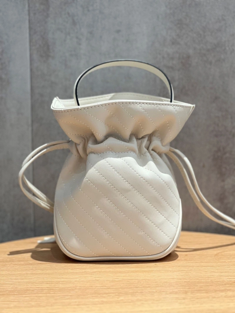 Gvc*1 bucket bags 4220c-0107