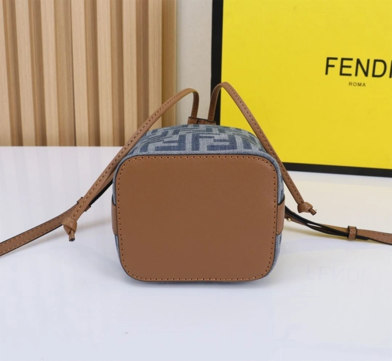 F**di bucket bags 4220c-0177