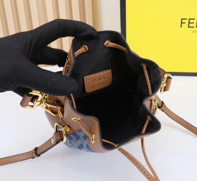 F**di bucket bags 4220c-0177