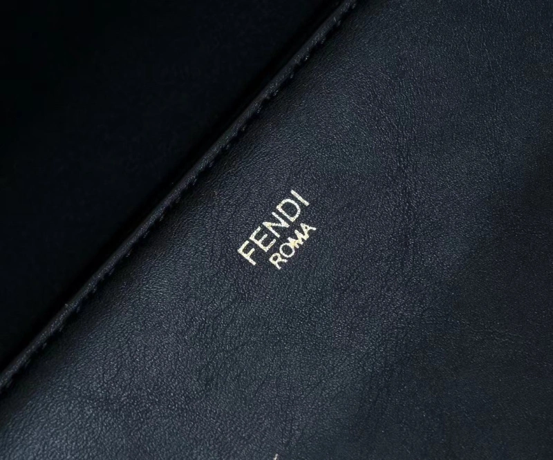 F**di shopping bags 4220c-0229