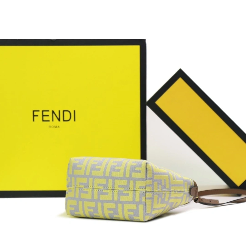 F**di shopping bags 4220c-0237