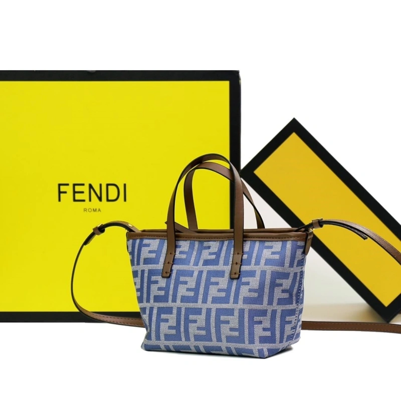 F**di shopping bags 4220c-0239