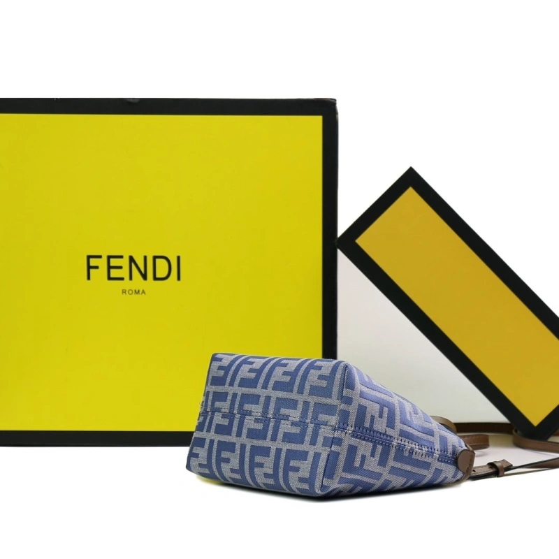 F**di shopping bags 4220c-0239