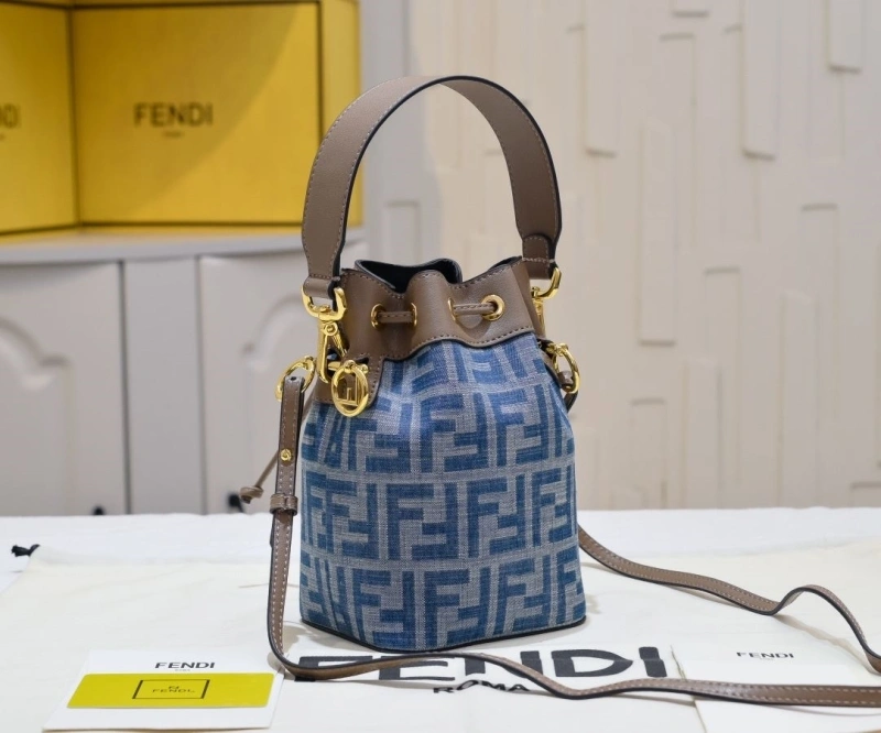 F**di bucket bags 4220c-0270