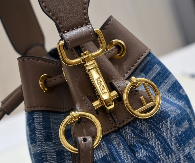 F**di bucket bags 4220c-0270