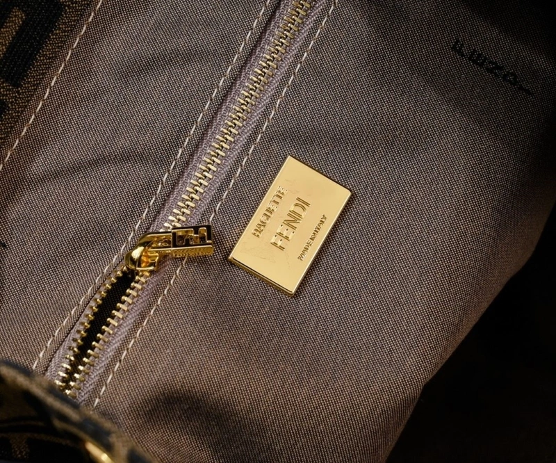 F**di backpacks 4220c-0276