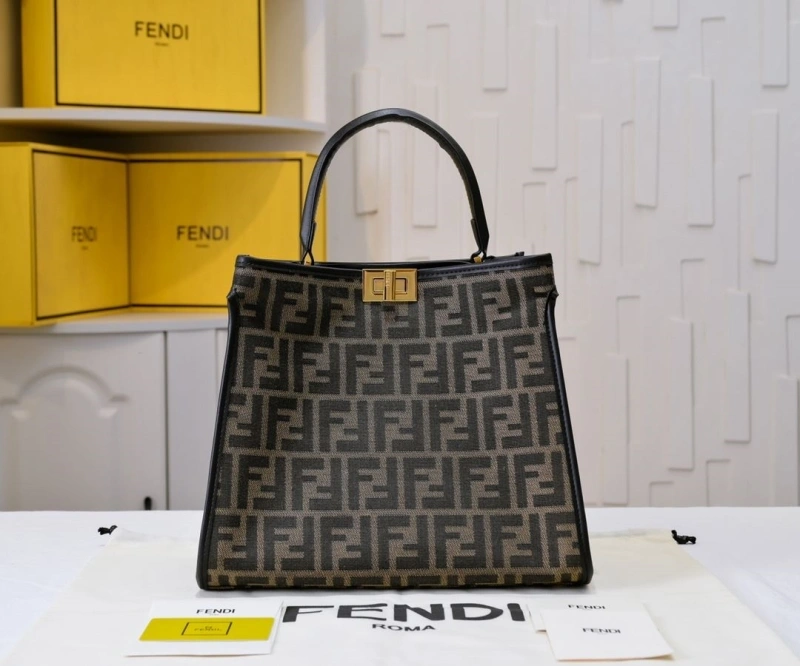 F**di shopping bags 4220c-0332