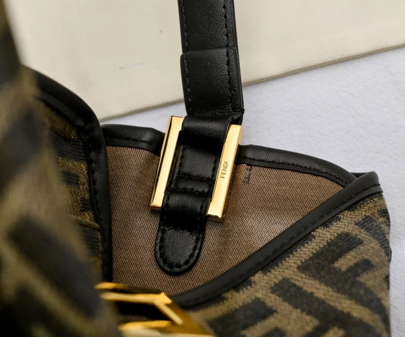 F**di shopping bags 4220c-0332