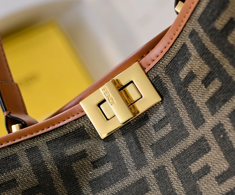 F**di shopping bags 4220c-0333