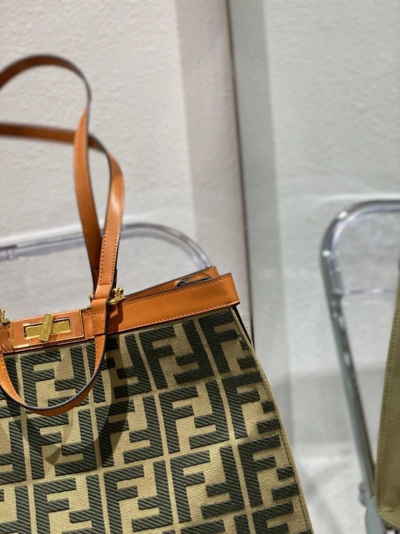 F**di shopping bags 4220d-0003