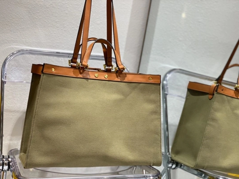 F**di shopping bags 4220d-0003