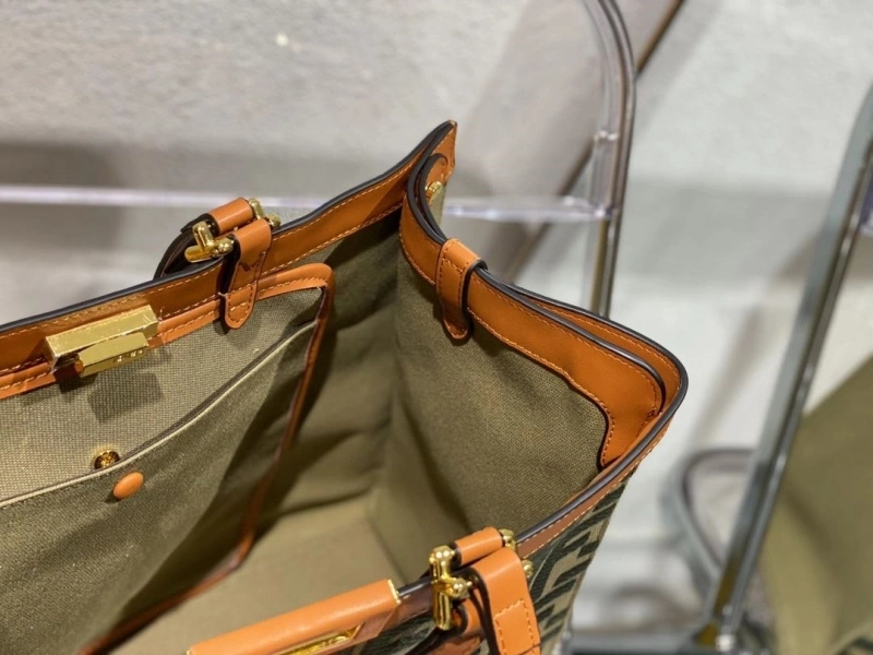 F**di shopping bags 4220d-0003