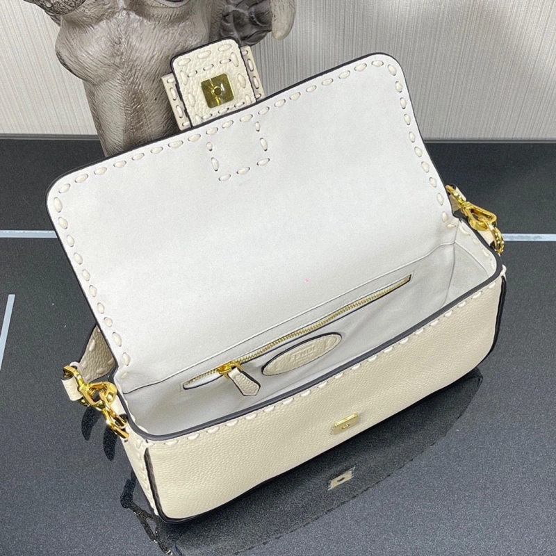 F**di baguette bags 4220d-0004