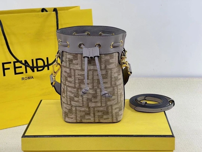 F**di bucket bags 4220d-0013