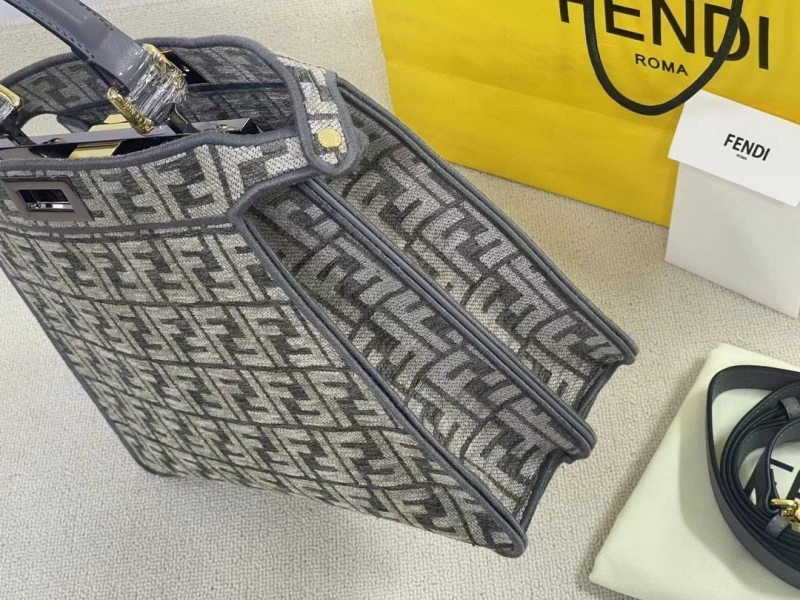 F**di top handle bags 4220d-0020