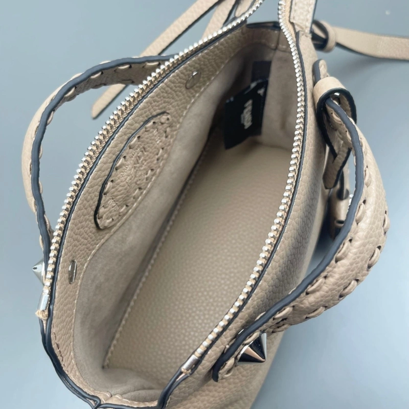 F**di top handle bags 4220d-0137