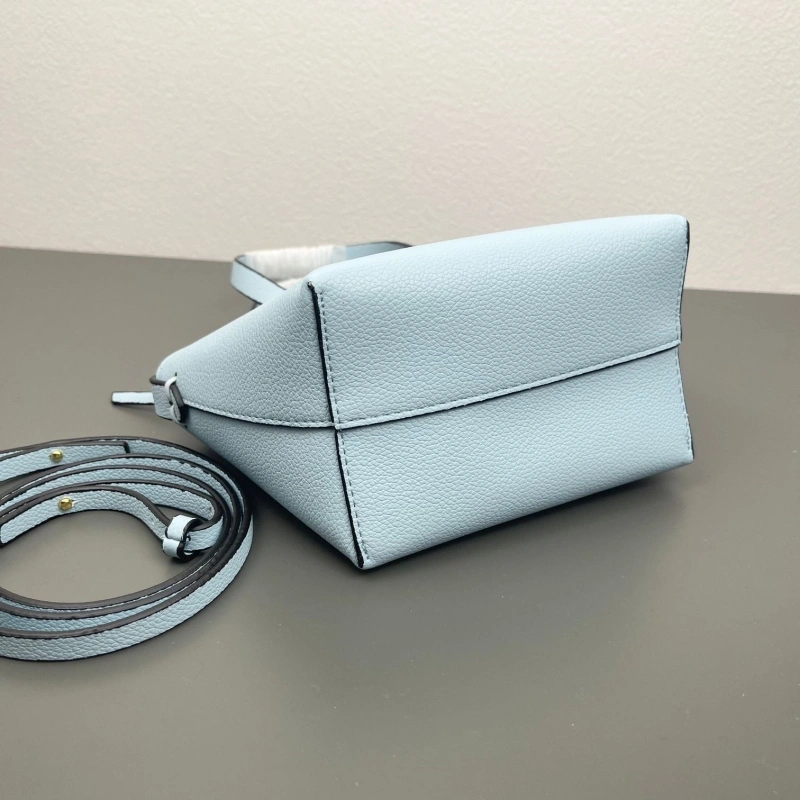 F**di shopping bags 4220d-0150