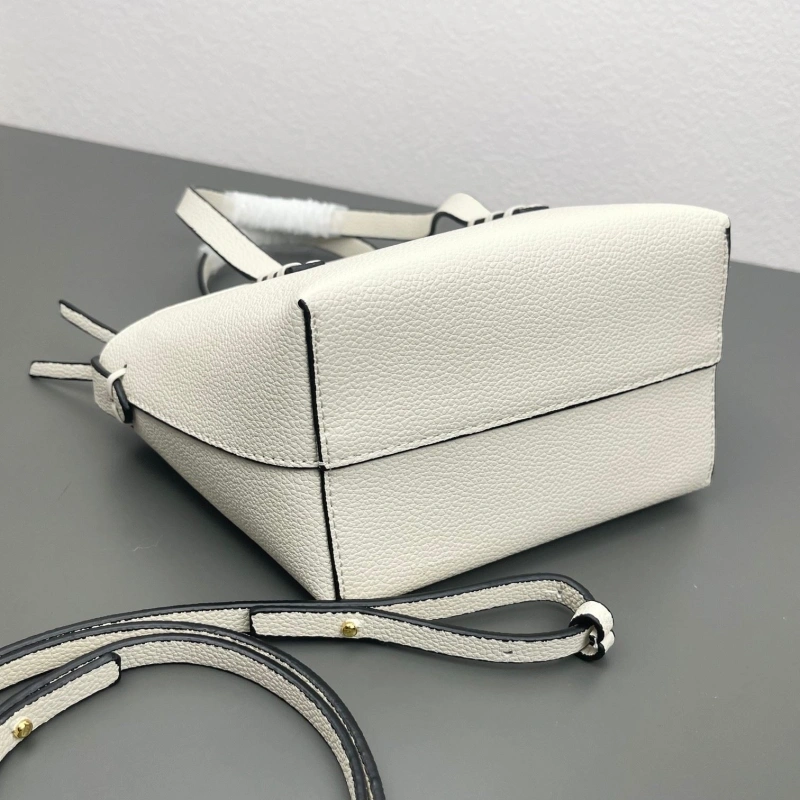 F**di shopping bags 4220d-0152