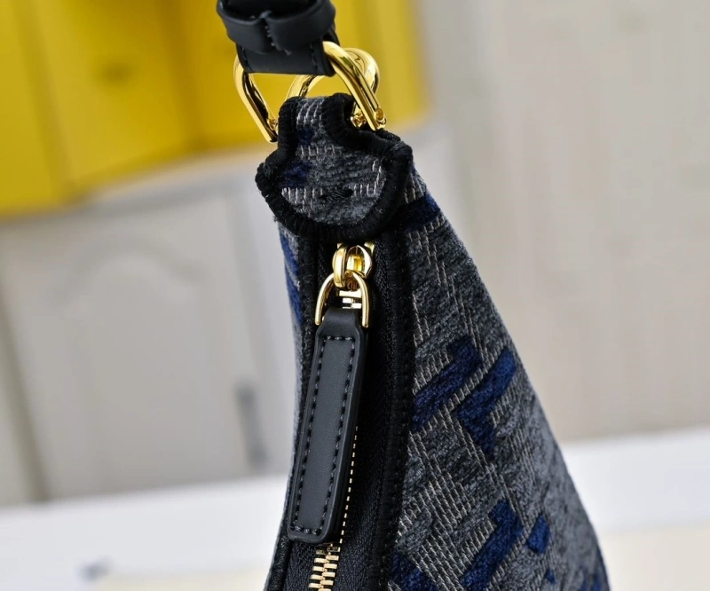 F**di top handle bags 4220d-0495