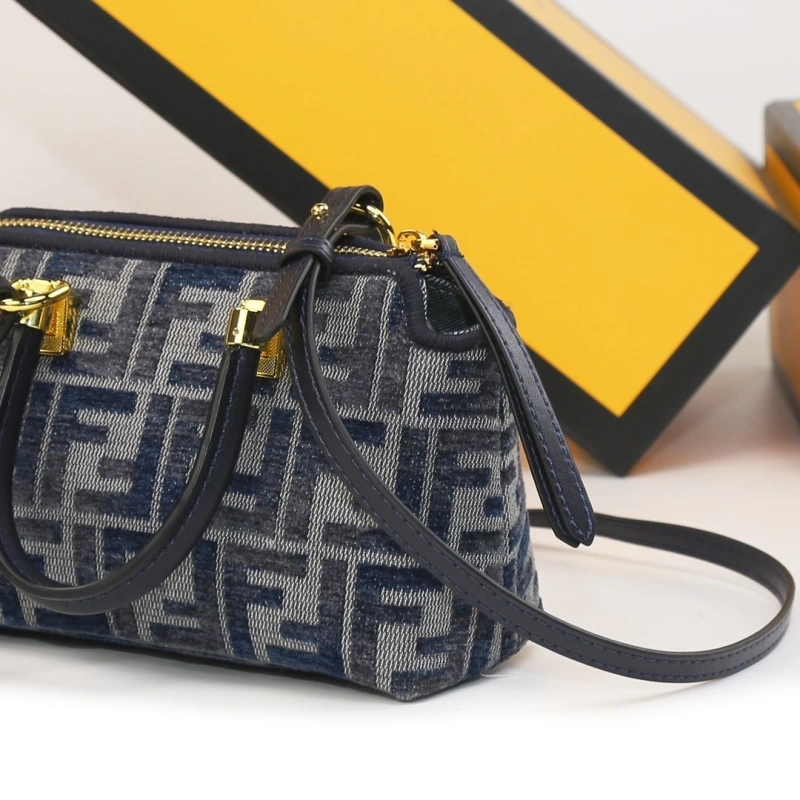 F**di top handle bags 4220d-0552