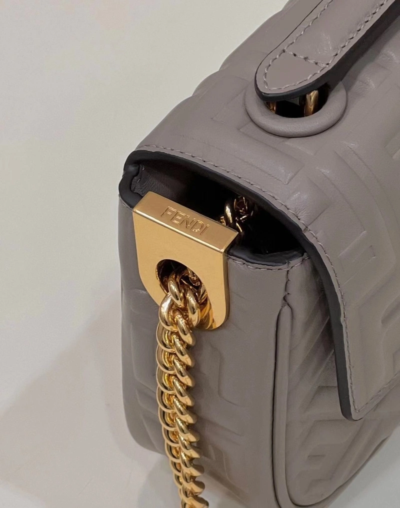 F**di baguette bags 4222c-0048
