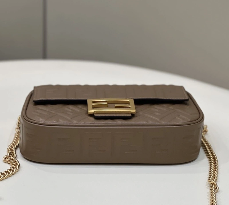 F**di baguette bags 4222c-0049
