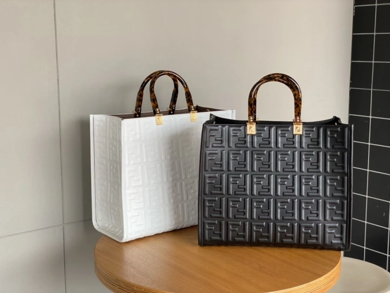 F**di shopping bags 4222c-0051