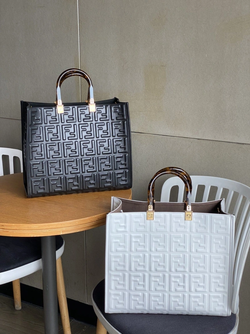 F**di shopping bags 4222c-0051