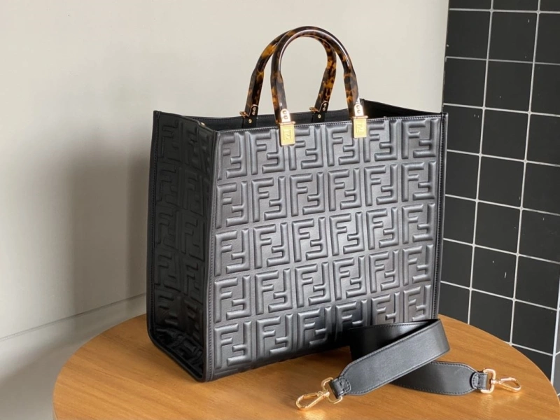 F**di shopping bags 4222c-0052